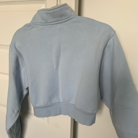 Aritzia. Cropped zip sweater. Size Small. Comfy, casual. - Picture 2 of 5